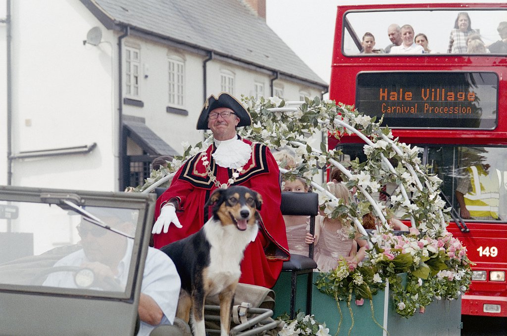 barber-mayor-carnival-procession02.jpg