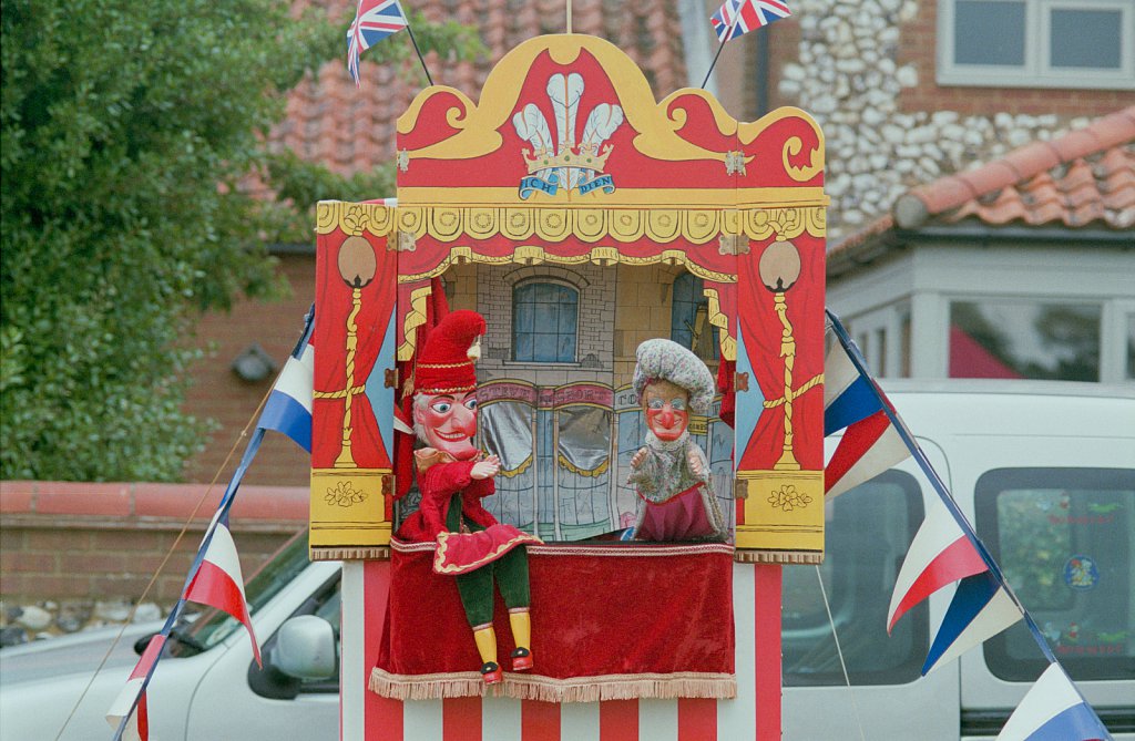 barber-punch-judy02.jpg
