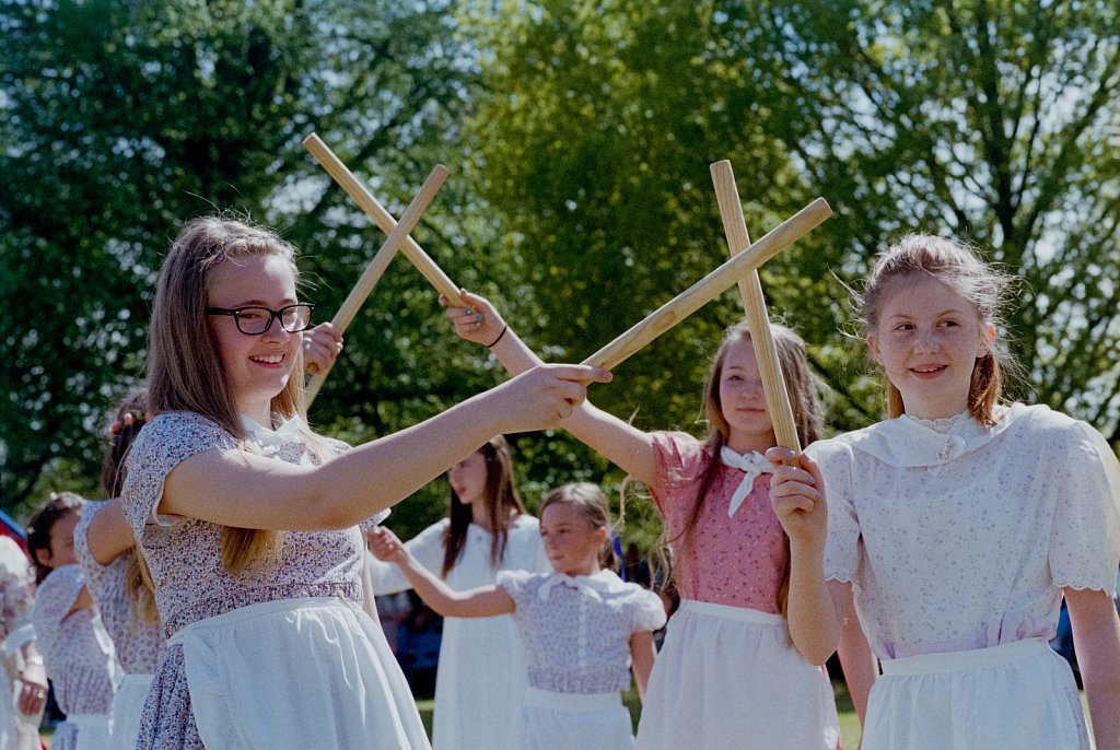 Ickwell May Day 2015