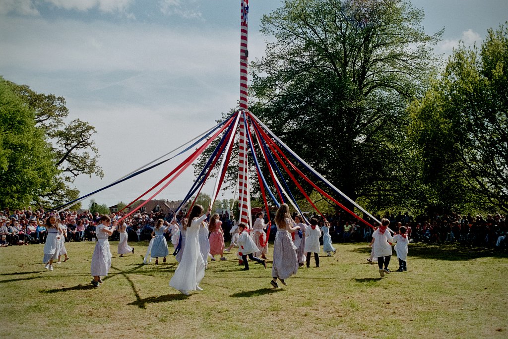 Ickwell May Day 2015