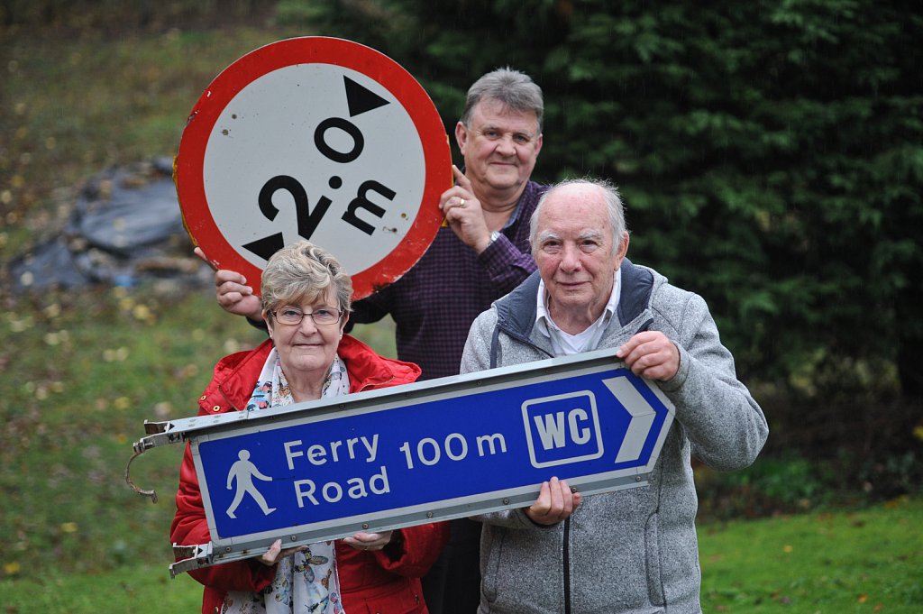 Derek & Kay Norman's campaign against metric roadsigns.