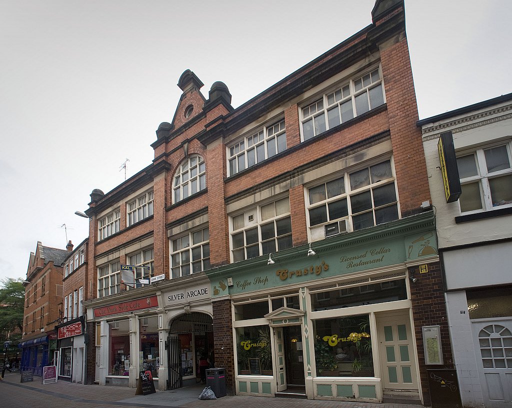 ©Si Barber. Moral rights asserted.