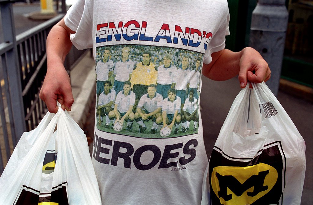 barber-england-football-team-1990-01.jpg