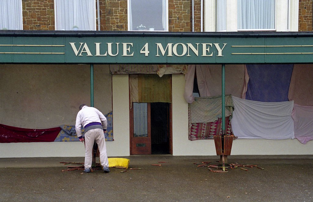 barber-hunstanton-closed-shop01.jpg