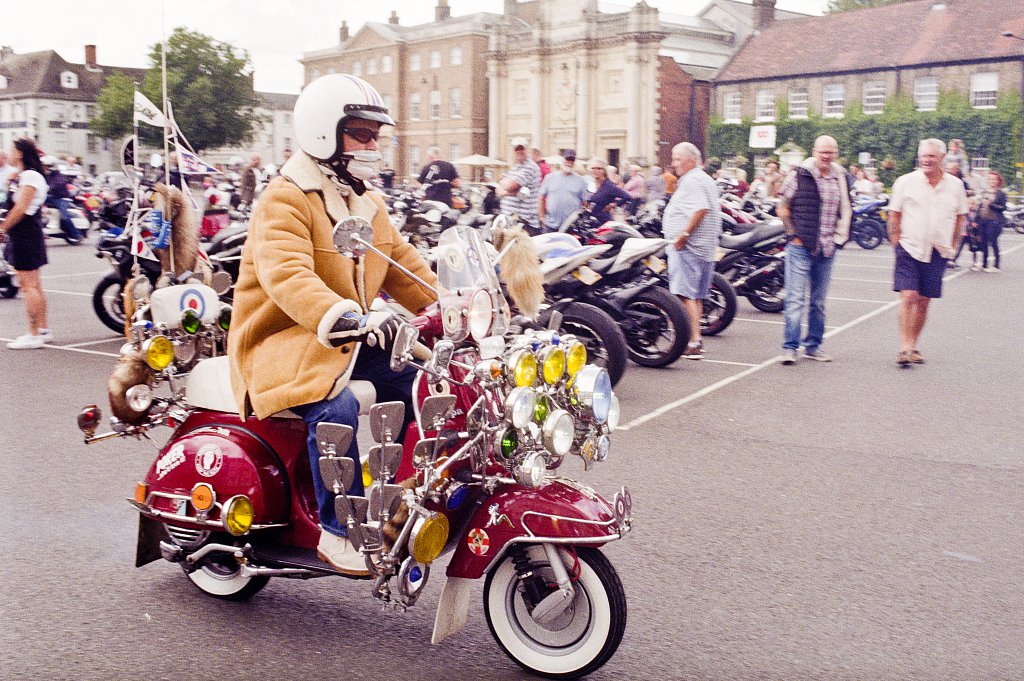 barber-kings-lynn-scooter-02.jpg