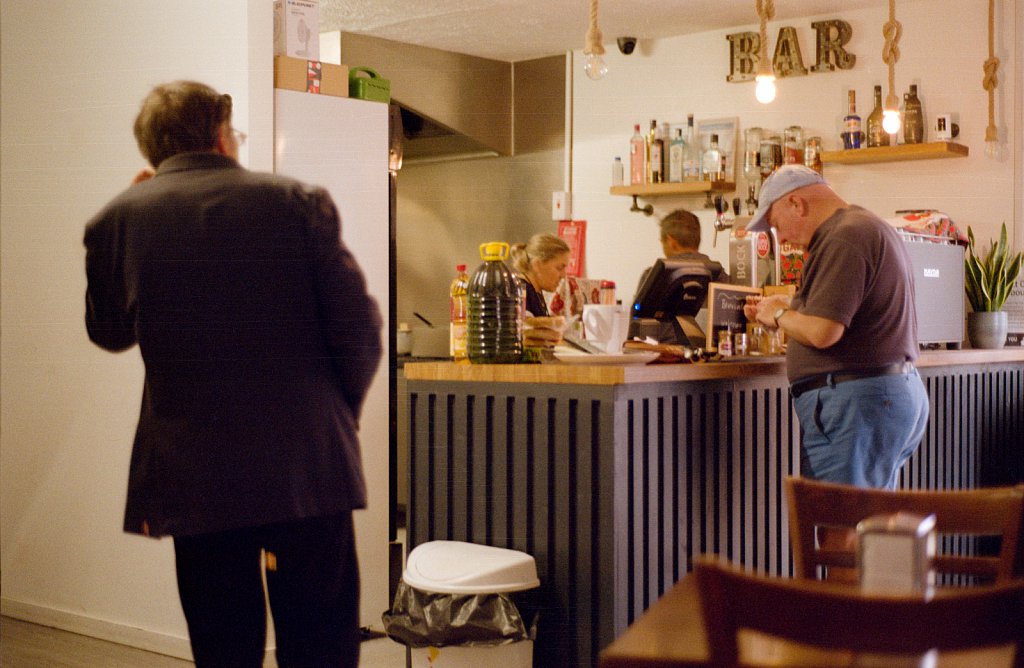 Barber-paulinas-cafe-01.jpg