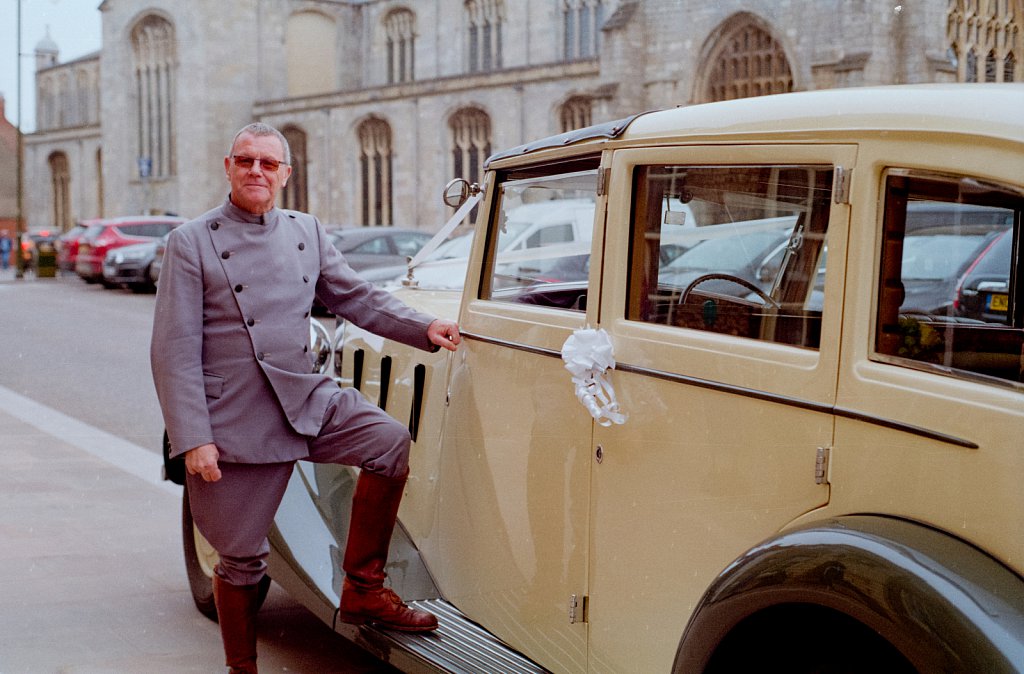 Barber-wedding-chauffeur-01.jpg