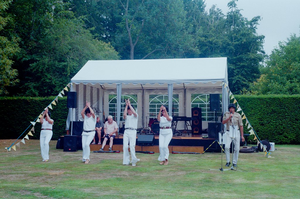 barber-swafield-fete-08jpg.jpg