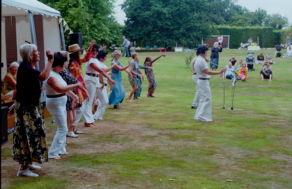 barber-swafield-fete-09jpg.jpg